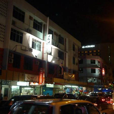 J &J Hotel Kota Kinabalu Esterno foto