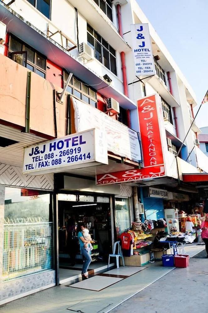 J &J Hotel Kota Kinabalu Esterno foto