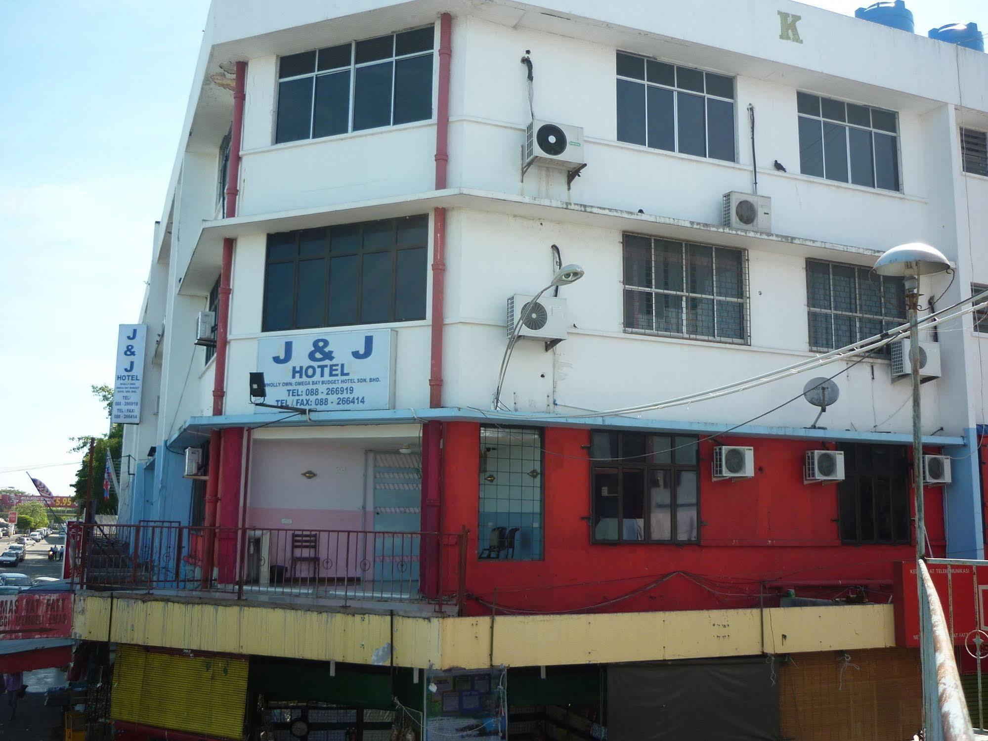J &J Hotel Kota Kinabalu Esterno foto